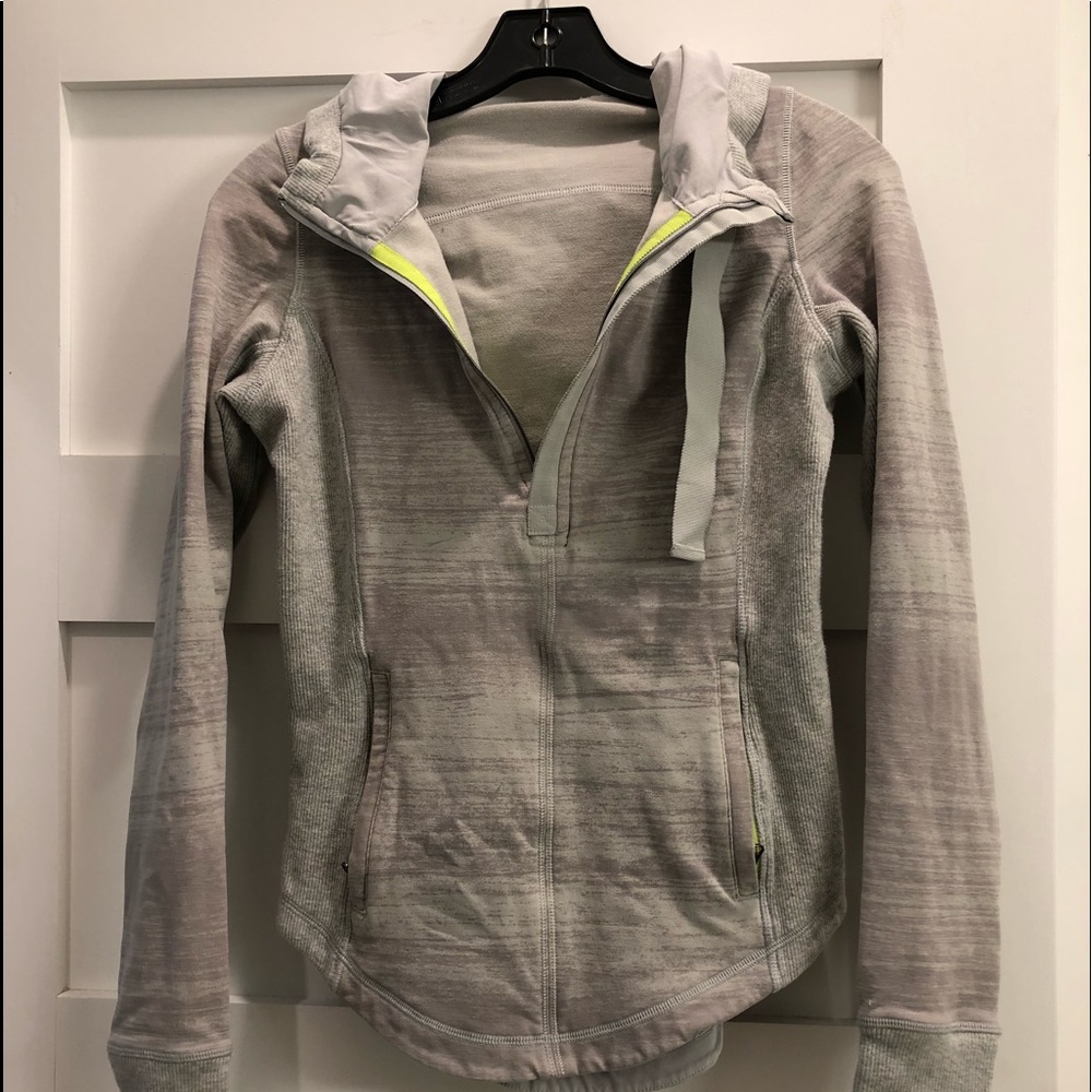 Lululemon sweatshirt